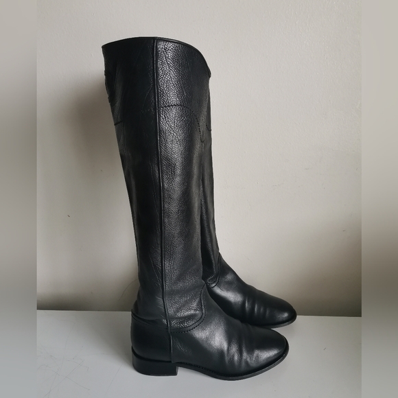 CHANEL BLACK LEATHER RIDING KNEE BOOTS - Picture 2 of 13